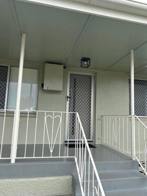 Mt Isa - Emerald Gem 3 Bedroom Home QUIET AREA - Inverell Accommodation 1