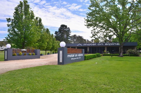 Myrtleford Motel On Alpine - Inverell Accommodation 1