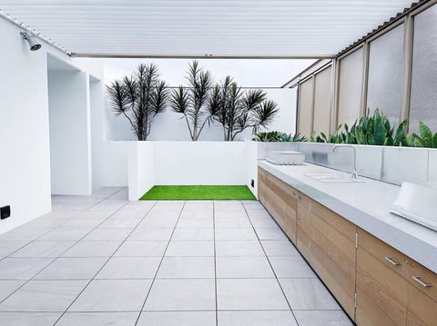 New Modern Apartment Next To Westfield Chermside - Inverell Accommodation 1