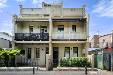 Newtown Nest - Chic Terrace Living Off King Street - Inverell Accommodation 3