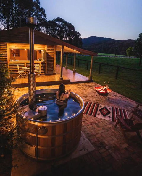 Nug Nug Park Cabin - Inverell Accommodation 1