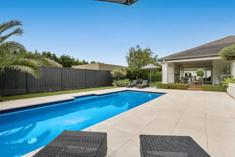 Oasis Portsea - Inverell Accommodation 2