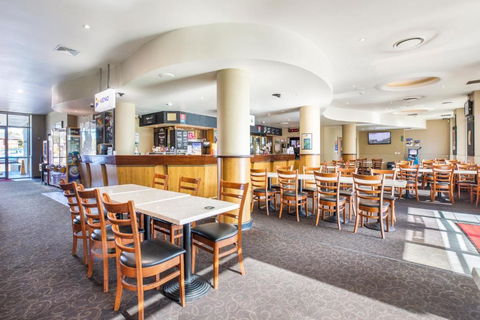 Nightcap At Pritchards Hotel - Inverell Accommodation 2