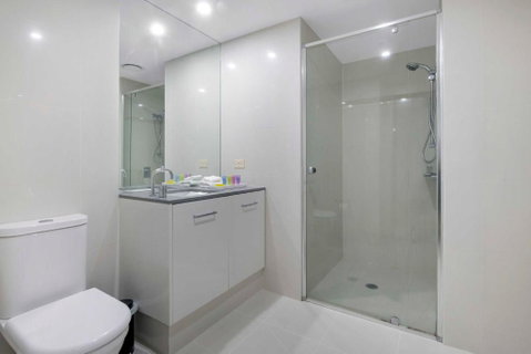 OCEAN VIEW APARTMENTS - Circle On Cavill - Self Contained & Privately Managed - Inverell Accommodation 3