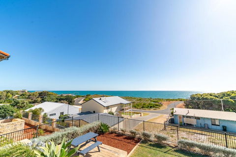 Ocean View Retreat - Best View In Town - Inverell Accommodation 3