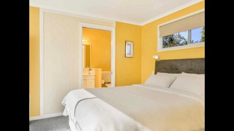 Orange Blossom- Comboyne Mountain Cottages - Inverell Accommodation 3