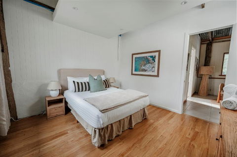 Orchard Cottage - Quiet Farm Escape - Inverell Accommodation 1