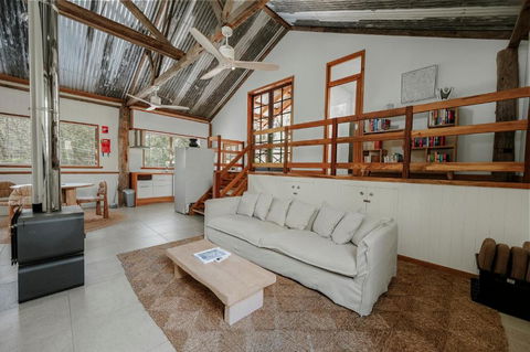 Orchard Cottage - Quiet Farm Escape - Inverell Accommodation 0