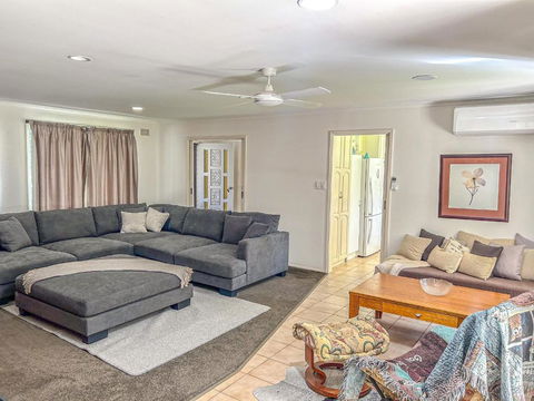 Ovens Valley Retreat - Inverell Accommodation 2