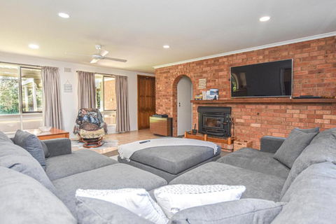 Ovens Valley Retreat - Inverell Accommodation 3