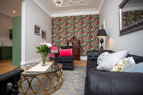 Oxbridge- Period Home In Central Goulburn - Inverell Accommodation 3