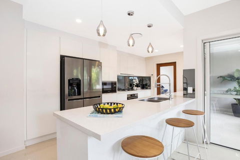 Park Avenue Luxe Townhouse Brand New Sleeps 9 - Inverell Accommodation 3