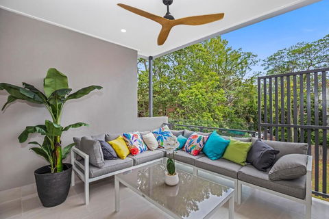 Park Avenue Luxe Townhouse Brand New Sleeps 9 - Inverell Accommodation 2