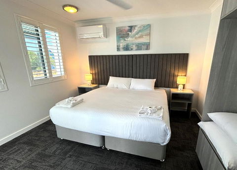 Palace Hotel Proserpine - Inverell Accommodation 1