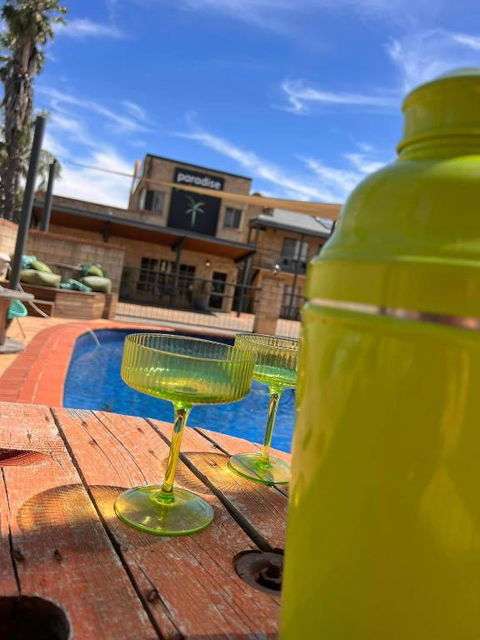 Paradise Palms - Inverell Accommodation 1