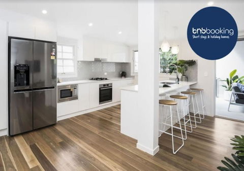 Park Avenue Terrace House Sleeps 9 - Inverell Accommodation 0