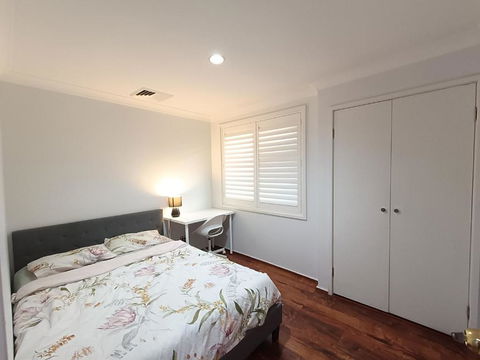 Peaceful Room In Modern Baulkham Hills Home - BH3 - Inverell Accommodation 0