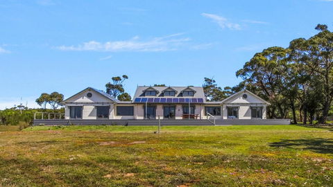 Peninsula At Metung - Access By Boat Only - Inverell Accommodation 0