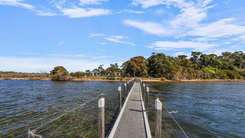 Peninsula At Metung - Access By Boat Only - Inverell Accommodation 1