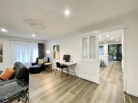 Penlink Lodge - Base To Explore Mornington Peninsula - Inverell Accommodation 1