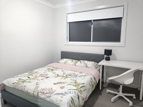 Peaceful Room In Modern And Spacious Baulkham Hills Home - BH2 - Inverell Accommodation 0