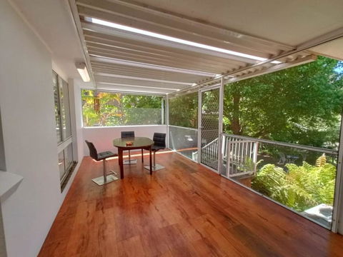 Peaceful Room In Modern And Spacious Baulkham Hills Home - BH2 - Inverell Accommodation 3
