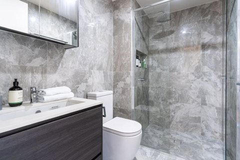 Perfectly Located 1BR BA Apartment - Inverell Accommodation 3