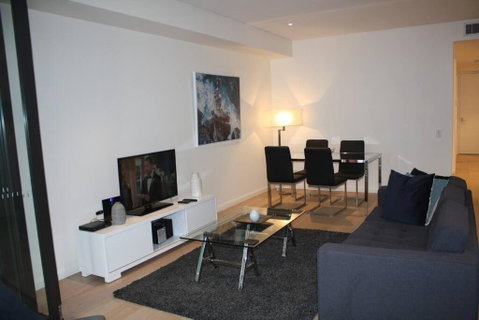 Perfect Large One Bedroom Plus Study - ALB09518 - Inverell Accommodation 0