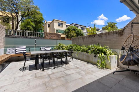 Perfect Vacation Home W Terrace & Private Garage - Inverell Accommodation 1