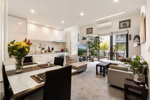 Poolside Apartment Opposite Redfern Park - Inverell Accommodation 0