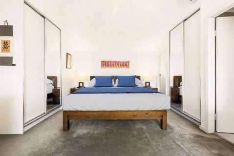 Poolside Apartment Opposite Redfern Park - Inverell Accommodation 2