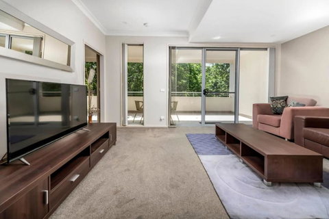 Quiet Apartment In Braddon ACT - Inverell Accommodation 3