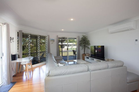 Rainbow Tides - Inverell Accommodation 3