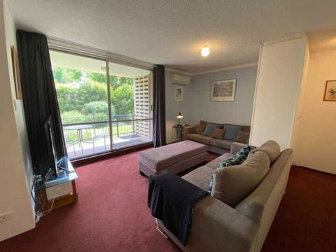 Quiet 2BR Apartment With Garden Views In Griffith - Inverell Accommodation 0