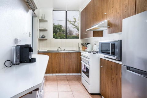 Quiet 2BR Apartment With Garden Views In Griffith - Inverell Accommodation 2