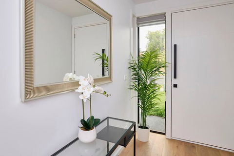 Preston Lux House 5 Bed 5 Bath - Inverell Accommodation 1