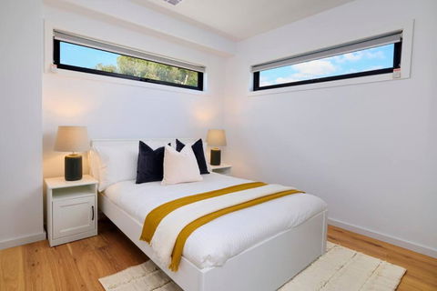 Preston Lux House 5 Bed 5 Bath - Inverell Accommodation 3