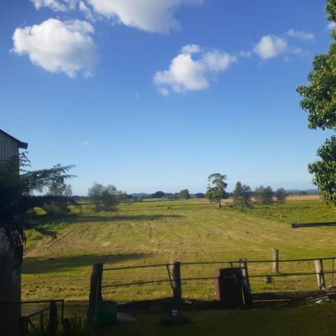 QUIET PROPERTY BY THE RIVER - Inverell Accommodation 1