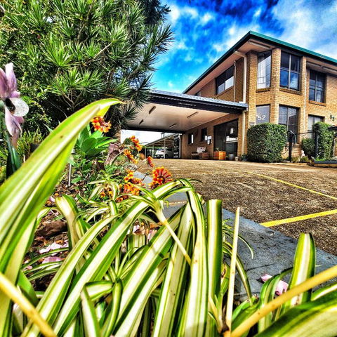 Raceview Motor Inn - Inverell Accommodation 0