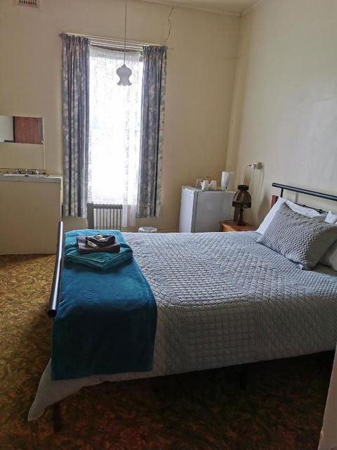 Railton Hotel - Inverell Accommodation 3