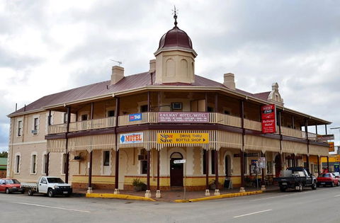 Railway Hotel Motel Peterborough - Inverell Accommodation 0