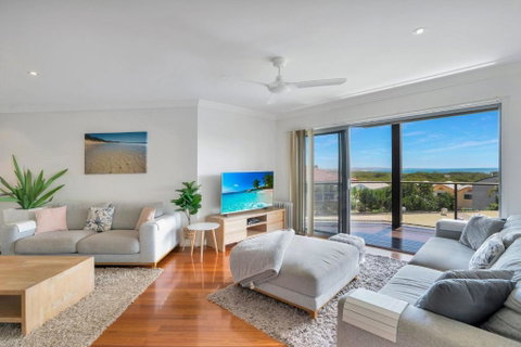 Rainbow Towers 2 Rainbow Beach - Inverell Accommodation 2