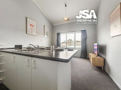 Razorback 14 - Inverell Accommodation 3