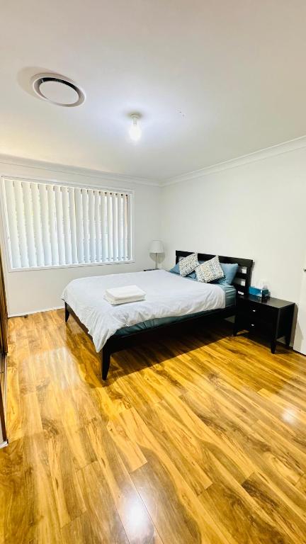 Quiet Family Townhouse In Wollongong CBD - Inverell Accommodation 2