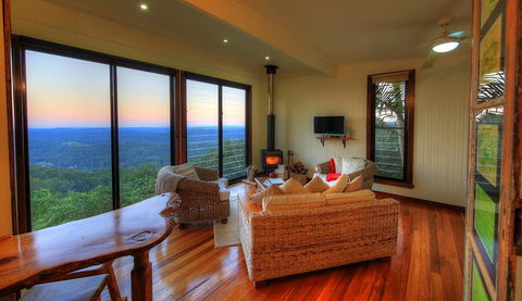 At Remingtons Private Cottages & Lodge - Inverell Accommodation 3