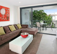 Back of the Block Bulimba - Executive 3BR Bulimba apartment with leafy outlook - Inverell Accommodation