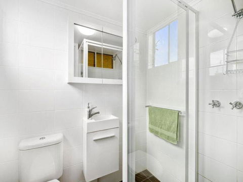 Bailey House - Inverell Accommodation 2