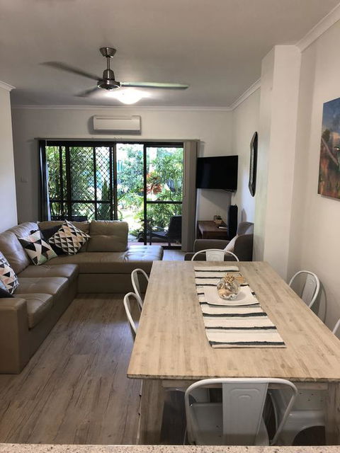 Balcony Apartment Port Douglas - Inverell Accommodation 0