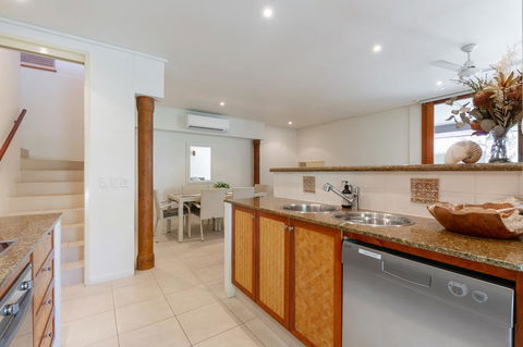 Balinese Beachfront Villa - Inverell Accommodation 1