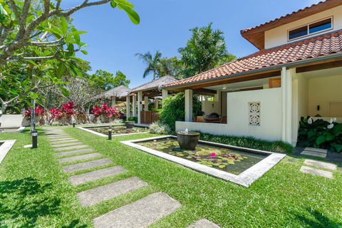 Balinese Beachfront Villa - Inverell Accommodation 3